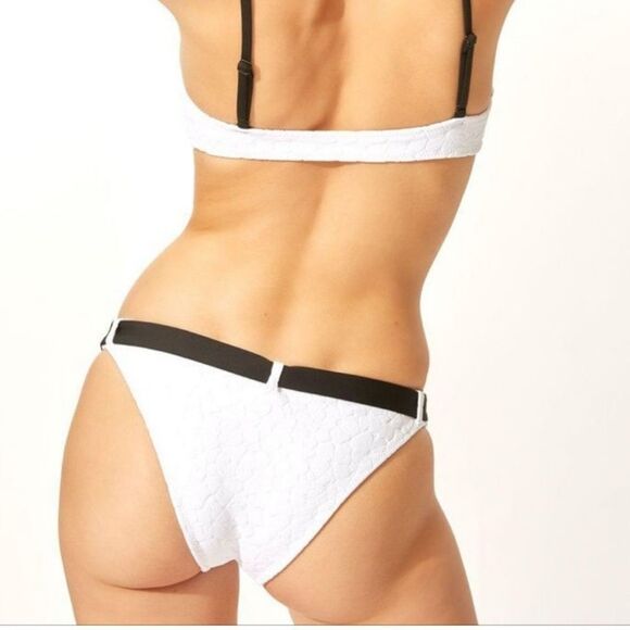 Solid & Striped Rachel Belted Bikini Bottom White Embossed Floral- Size Medium - Picture 2 of 8